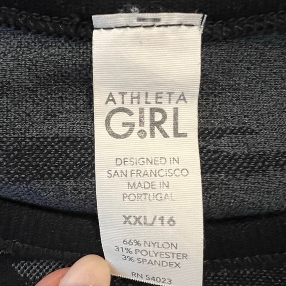 Athleta Girl Printed Power Up Black Camo long Sleeve top shirt. Girls XXL/16 - Picture 8 of 8